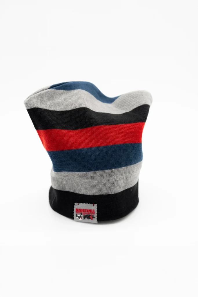 kuhstall_ischgl_accessoires_20_15302_Muetze stripes multicolor schwarz (3)